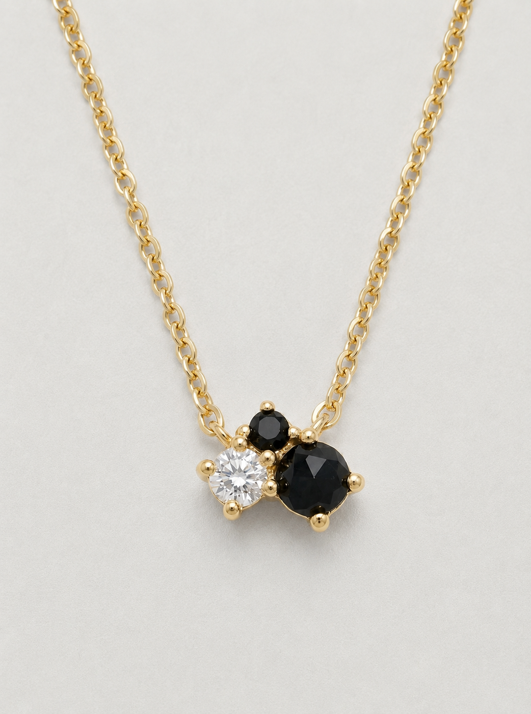 Chic Triple-Stone Contrast Necklace