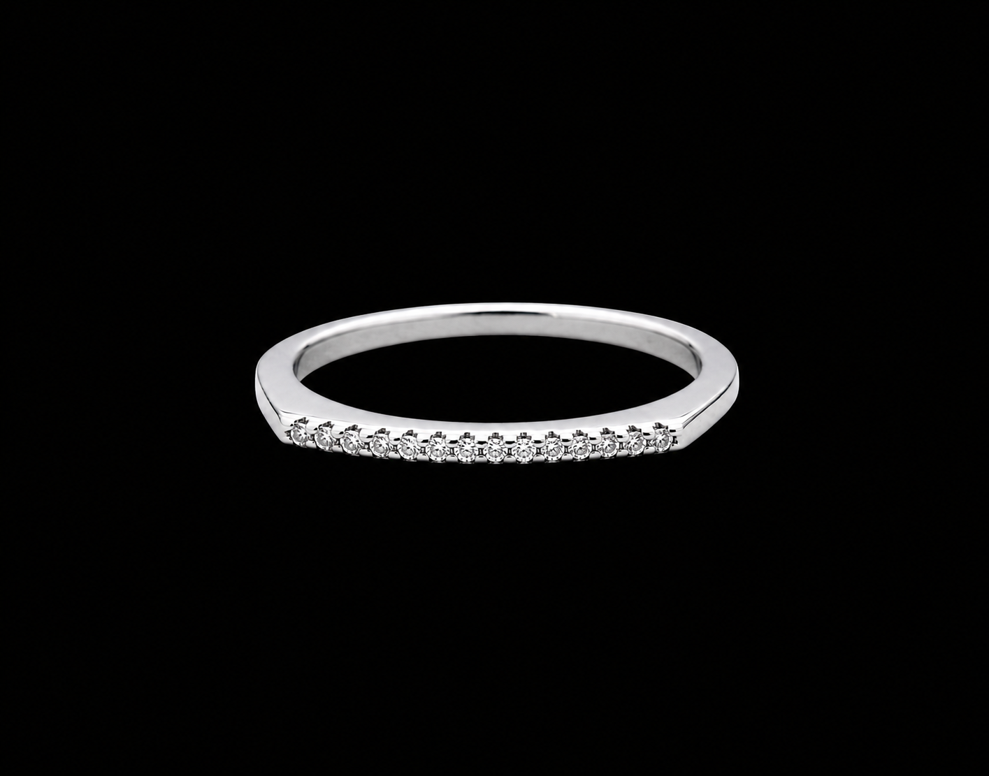 Silver Knife-Edge Pavé Ring