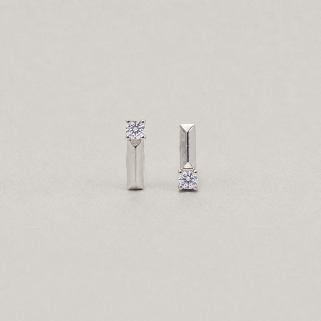 Minimalist S925 Sterling Silver Polished L-Shape Stud Earrings with Solitaire Crystal Accent