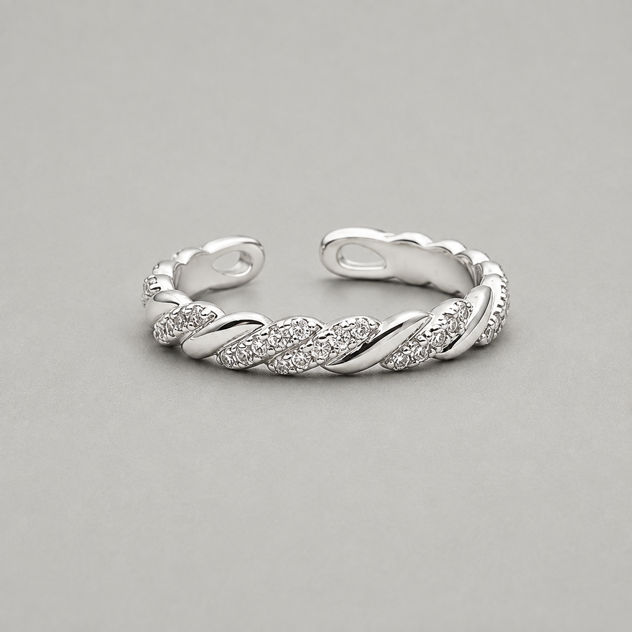 Integrated Crystal Twisted Silver Ring
