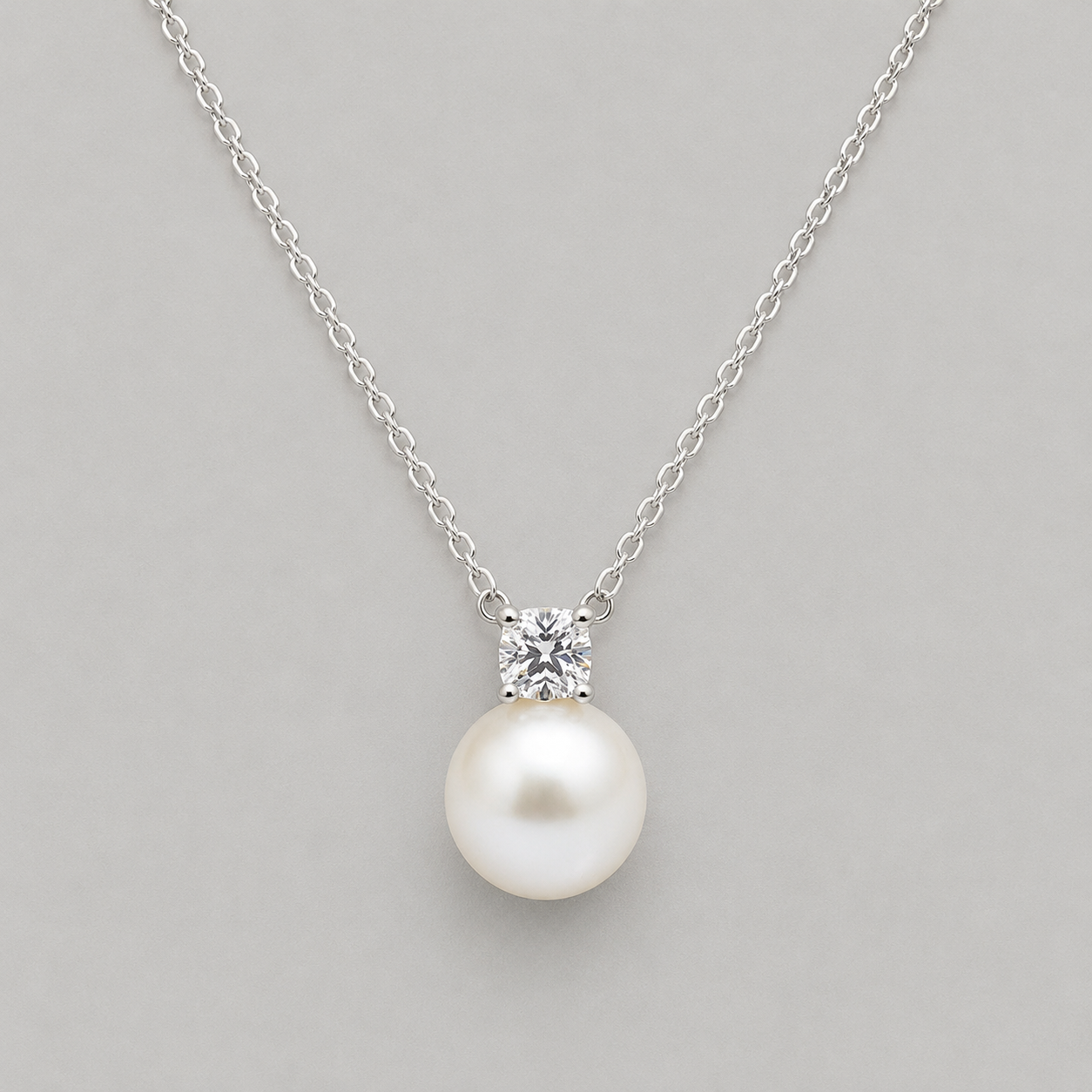Gold-Plated Lattice Pearl Necklace