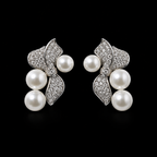 Modern Cream Pearl Petal Drops