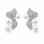 Modern Cream Pearl Petal Drops