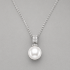 Sparkling Floral Silver Pendant Necklace - Silver