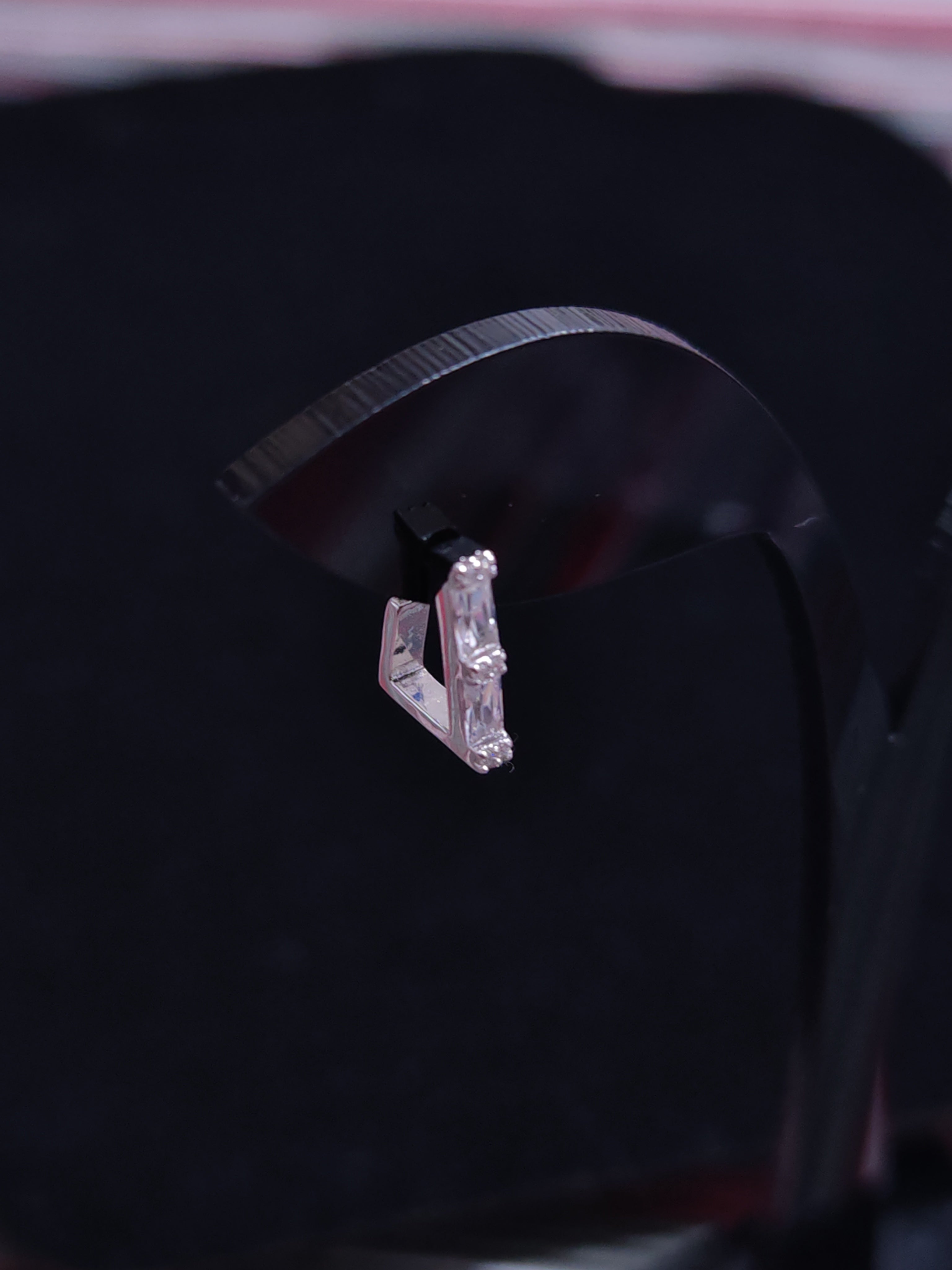 Elegant Geometric C-Hoop Studs