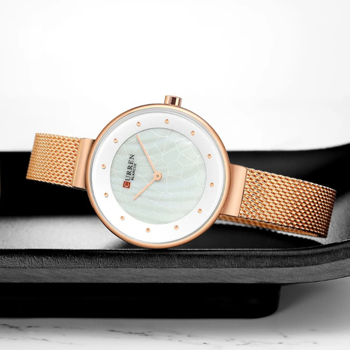 CURREN 9032 New Women’s Bracelet Watch – Simple Luxury Fashion Quartz Wristwatch for Girls Rose Gold