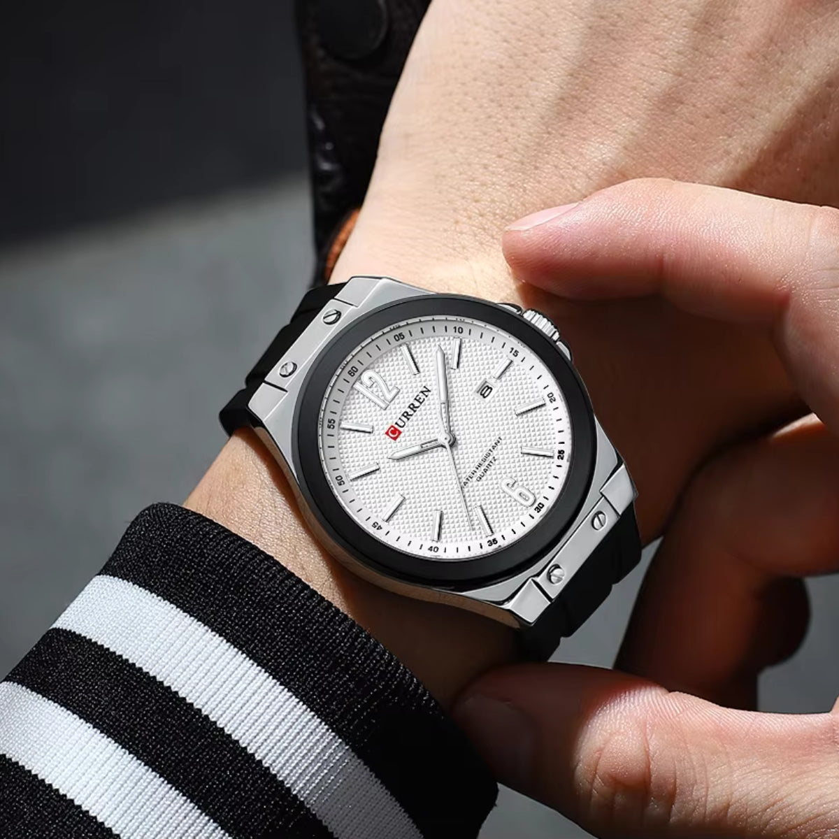 CURREN 8467 Men Watch Waterproof Quartz Silicone Strap Black and White