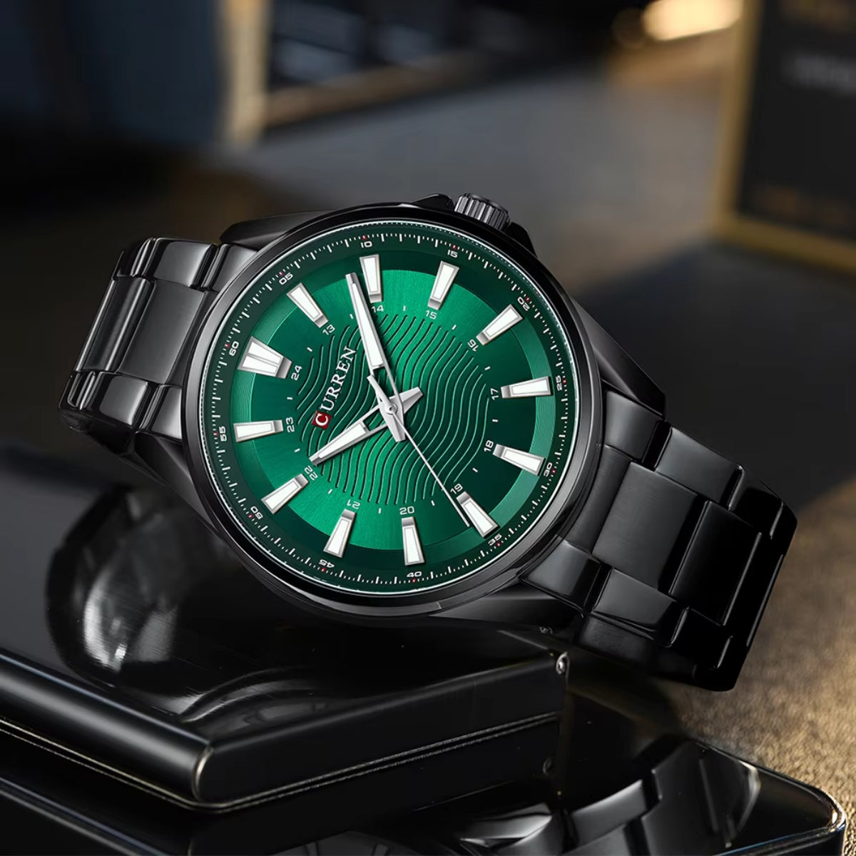 CURREN 8424 Green Men's Stainless Steel Quartz Wristwatch