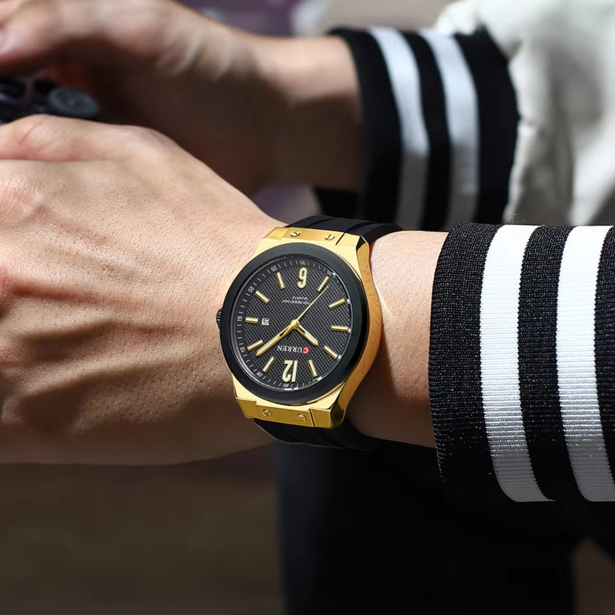 CURREN 8467 Men Watch Waterproof Quartz Silicone Strap Black and Gold