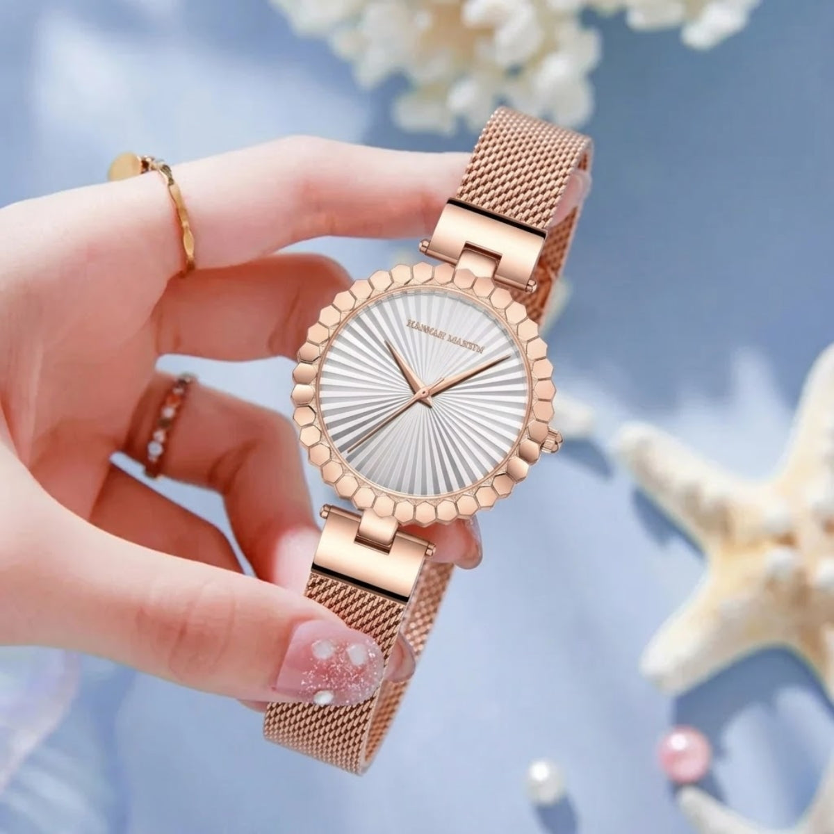 HANNAH MARTIN 1571 Women’s Fashion Watch – Unique Simple Design with Japanese Quartz & Stainless Steel Rose Gold and White