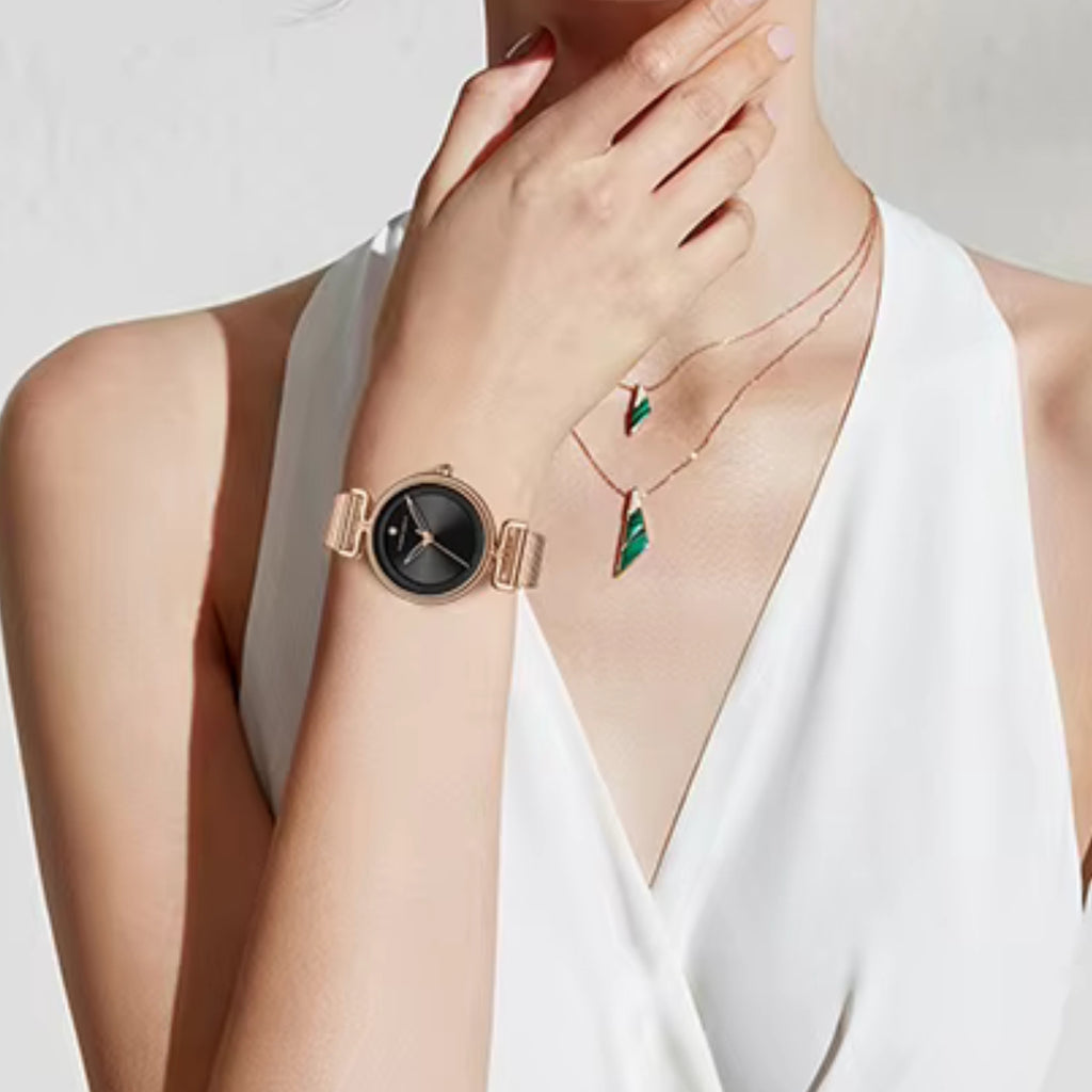 Hannah Martin 1561 Women’s Retro Fashion Watch – Simple European Style Light Luxury Round Quartz Wristwatch Rose Gold and Black