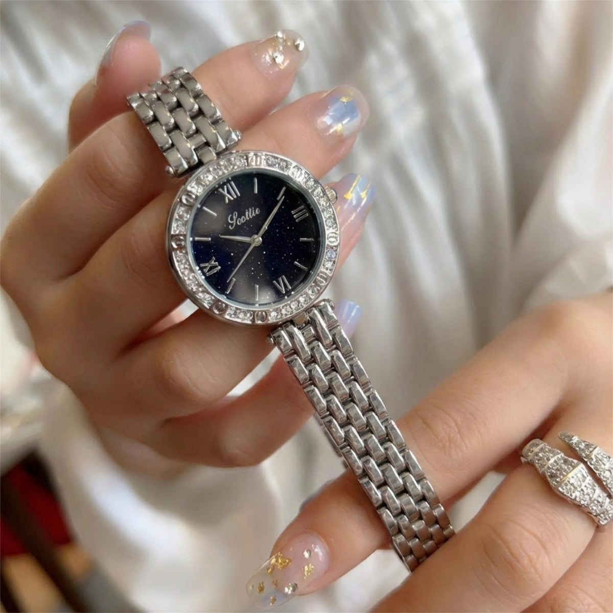 Scottie 9562 Women’s Luxury Fashion Watch –  Quartz Wristwatch White