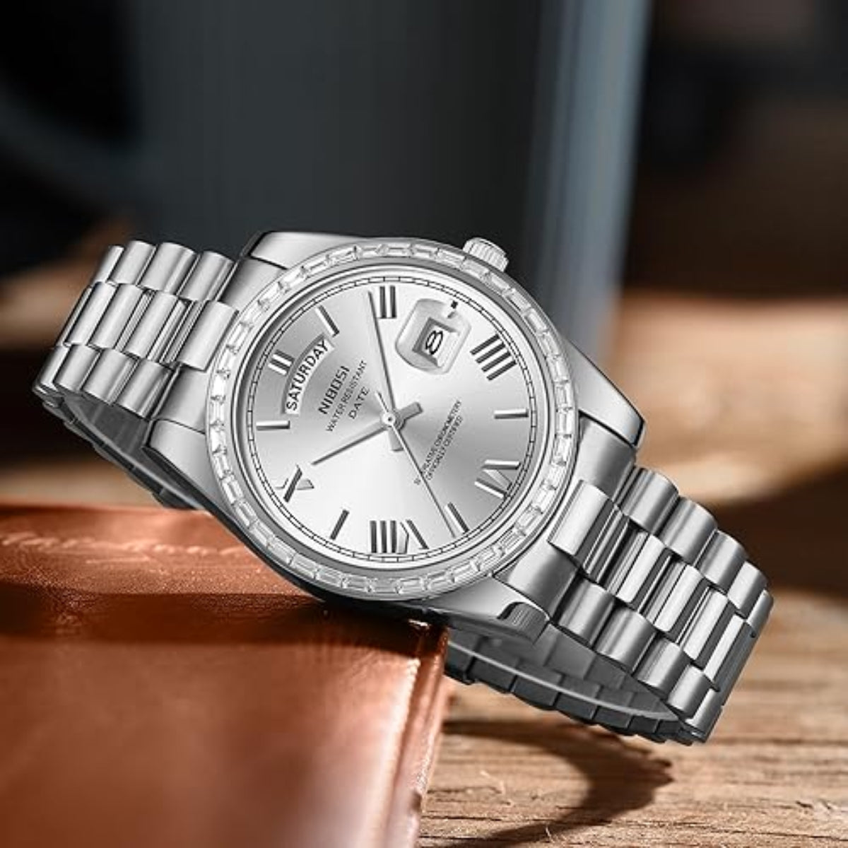 NIBOSI 2628 Luxury Men’s Quartz Watch – Faceted Crystal Bezel & Sunburst Dial Precision Business Timepiece Silver