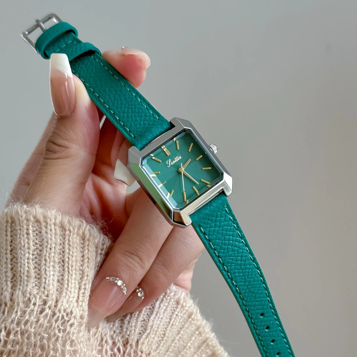 Scottie 9153 Women’s Square Leather Watch – Luxury Quartz Water-Resistant Wristwatch for Ladies Green