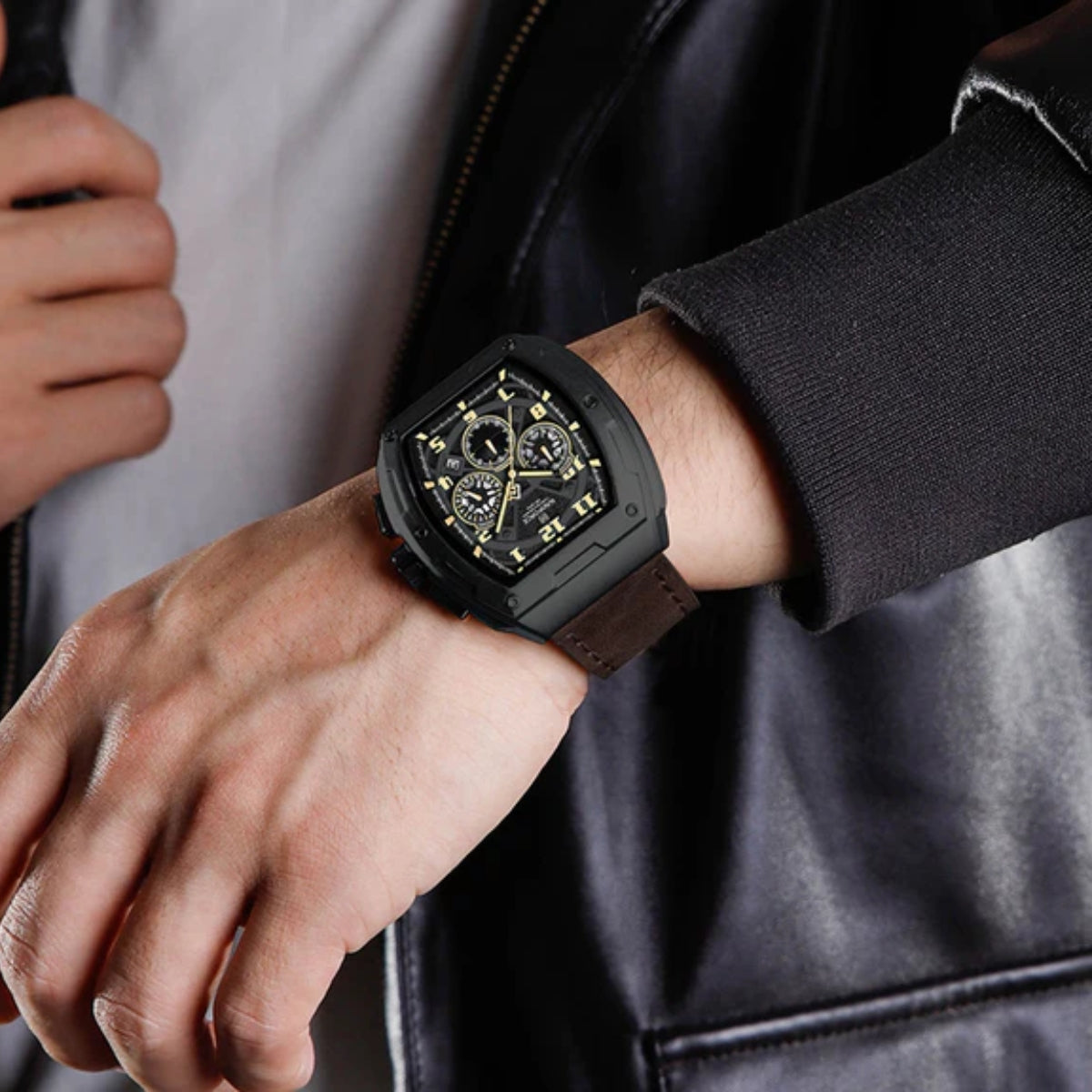 NAVIFORCE 8053 Men's Watch – Waterproof Sport Chronograph with Luxury Leather Band Coffee