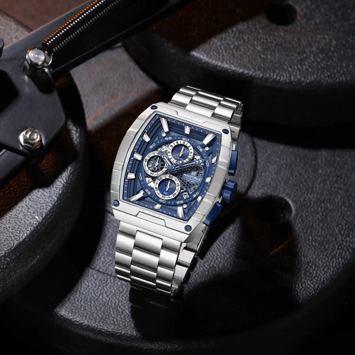NAVIFORCE 8066 Luxury Chronograph Men's Watch – Heavy Duty Stainless Steel 3-Dial Quartz Sport Wristwatch with Date Display Blue