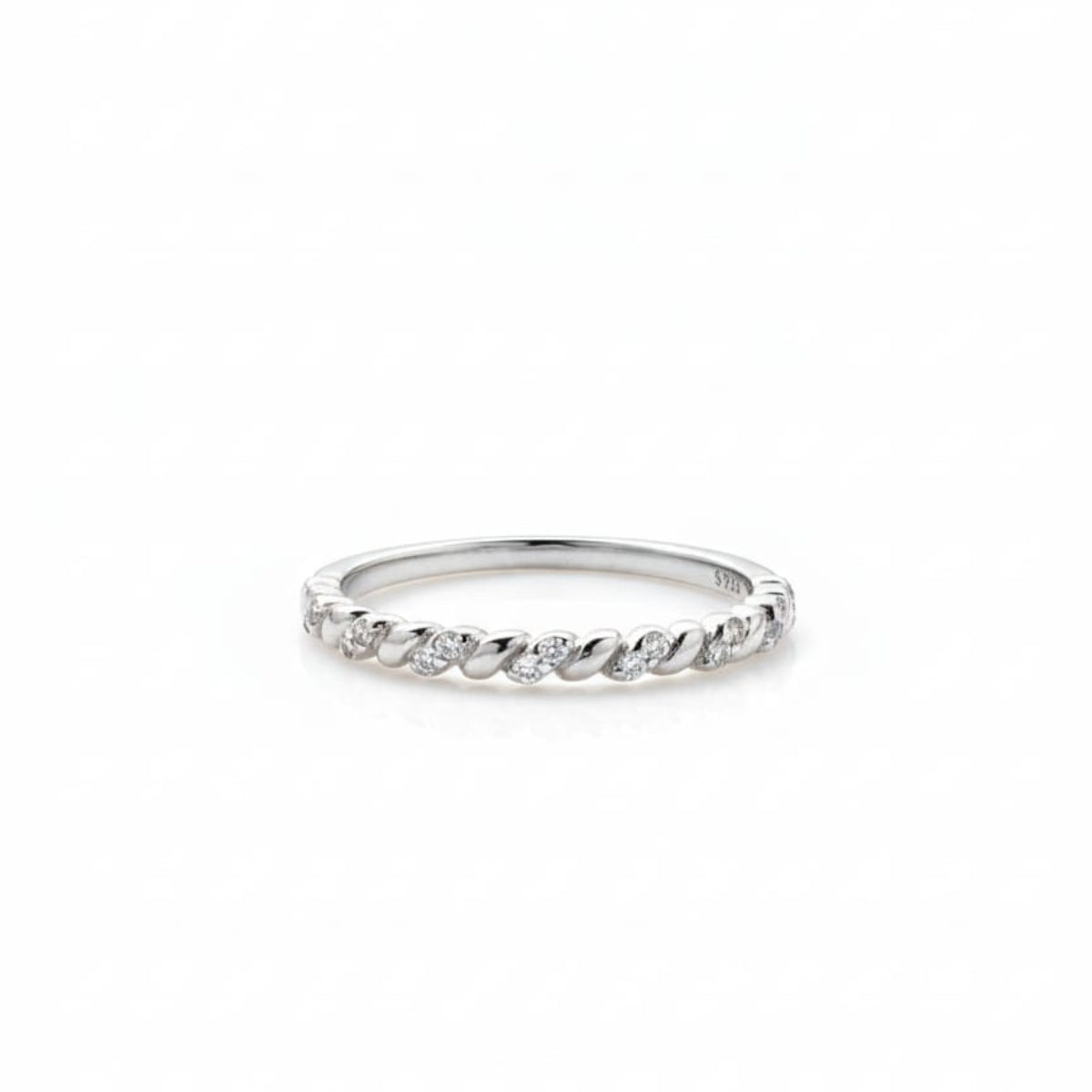Elegant Twisted Rope Band with Shimmering Pavé