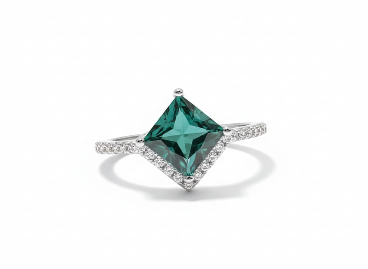 Princess-Cut Emerald Green Ring