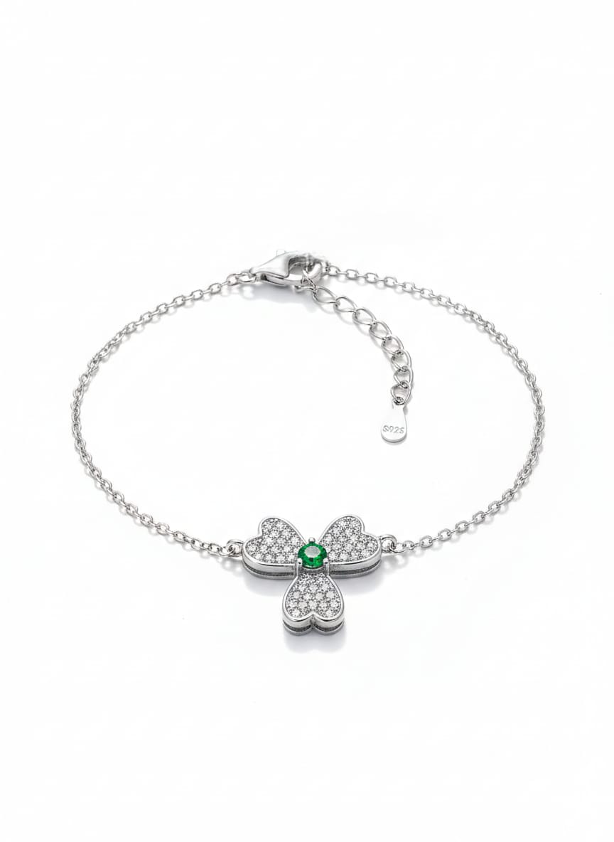 Three-Leaf Clover Jewelry Set Pavé-Set