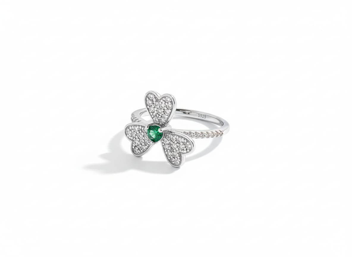 Three-Leaf Clover Jewelry Set Pavé-Set