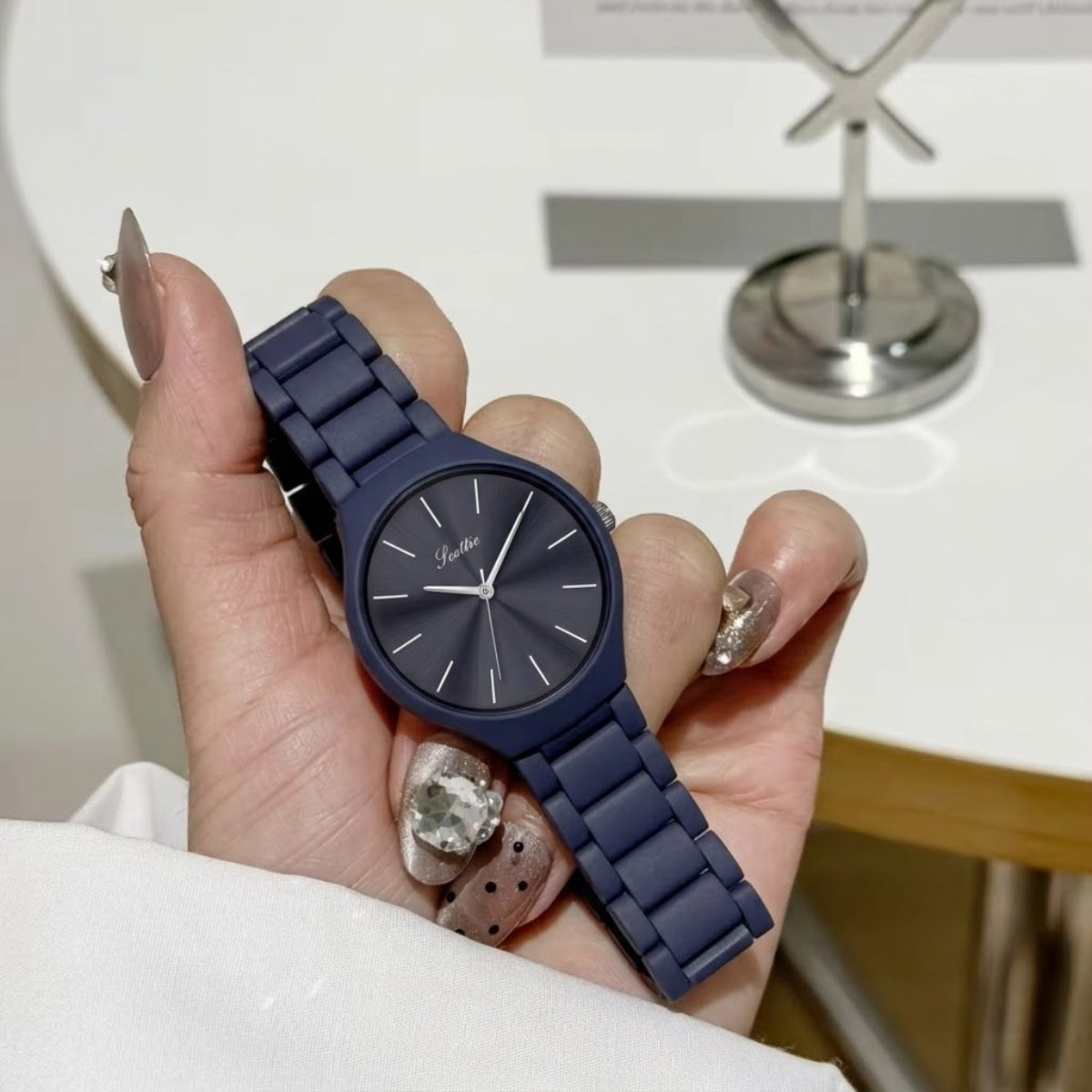 Scottie 9729 Women’s Simple Luxury Watch – Waterproof Stainless Steel Quartz with Blue Dial