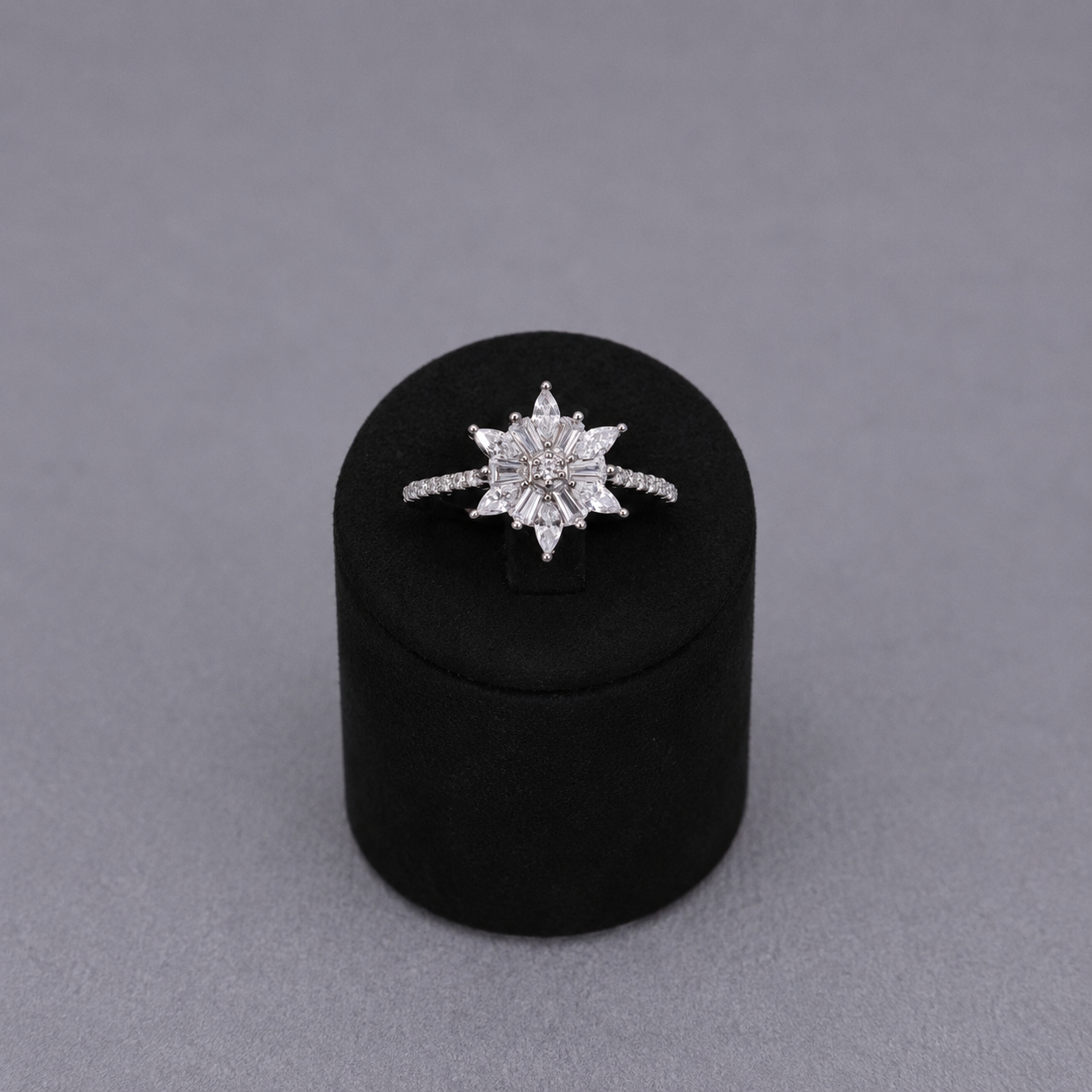 Snowflake Jewelry Set with Brilliant Sunburst