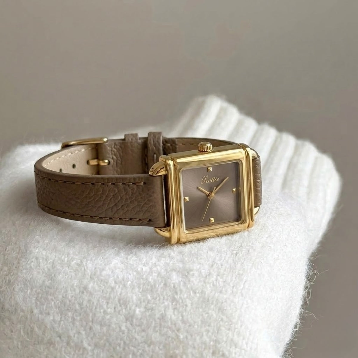 Scottie 9741 Women’s Luxury Square Watch – Waterproof Custom Quartz Wristwear with Leather Strap Gray