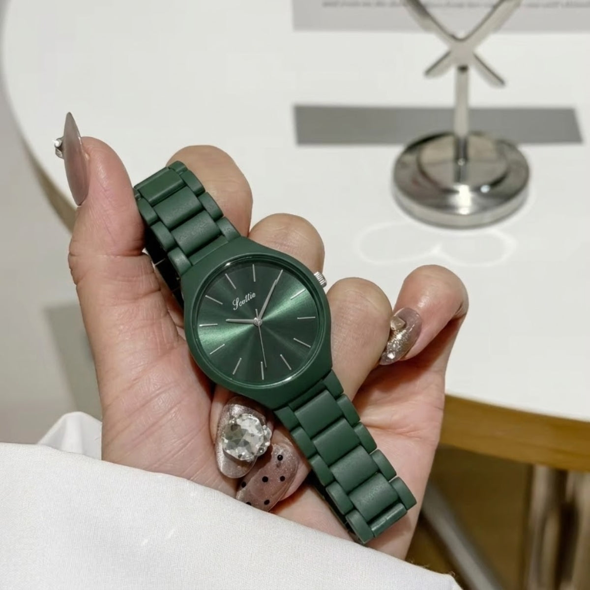 Scottie 9729 Women’s Simple Luxury Watch – Waterproof Stainless Steel Quartz with Green Dial